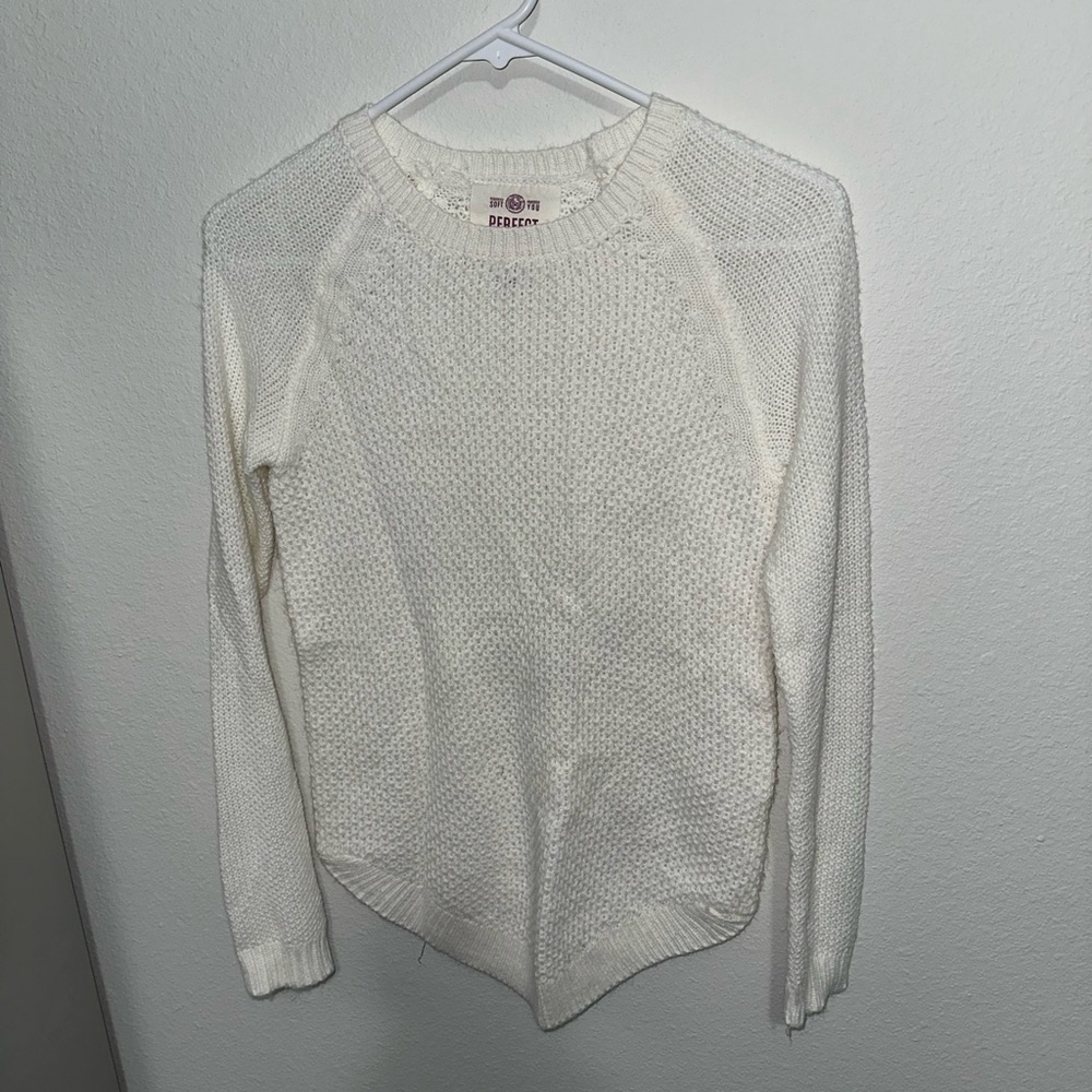 SO Women's White Crew Neck Sweater